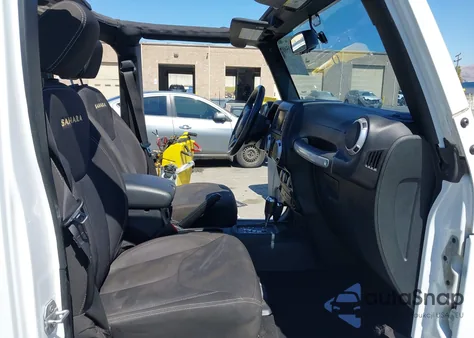 2015 Jeep Wrangler Unlimited Sahara z USA, uszkodzony, nr VIN 1C4BJWEG3FL640483